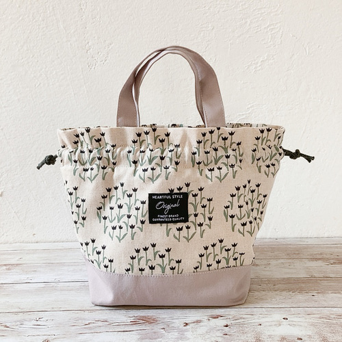 マチ大きめ！たっぷり入るお弁当袋】 保冷ランチバッグ 洗える 持ち