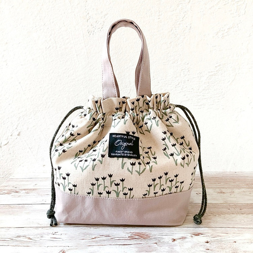 マチ大きめ！たっぷり入るお弁当袋】 保冷ランチバッグ 洗える 持ち