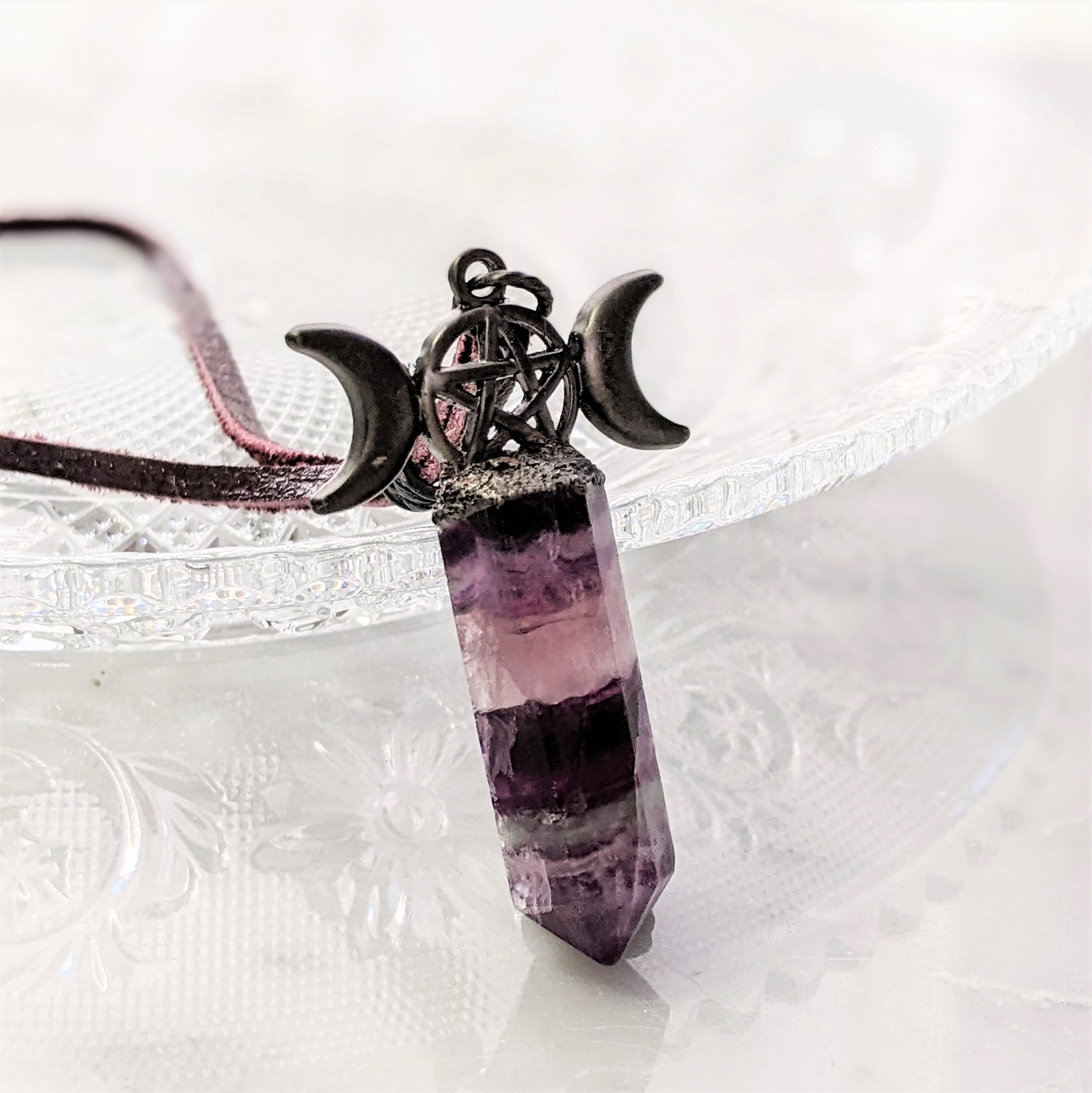 フローライトポイント トリプルムーンネックレス