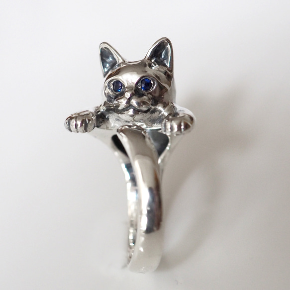 心形扭紋貓戒指藍寶石 第5張的照片