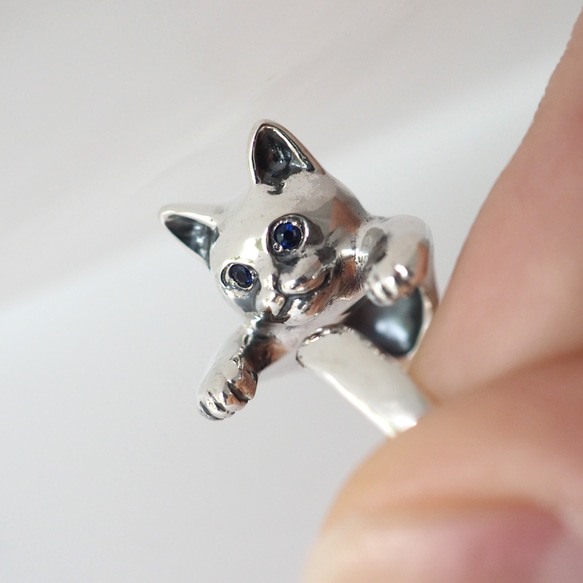 心形扭紋貓戒指藍寶石 第3張的照片