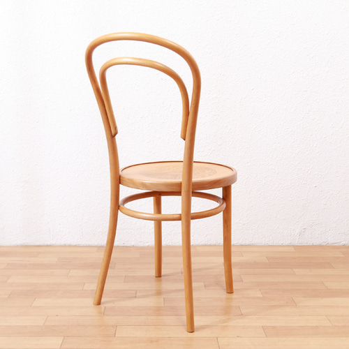 ① ファメグ FAMEG ベントウッドチェア No.4 ダイニングチェア　木製 世界の名作椅子】ファーメグFAMEG ベントウッドアームチェア No9