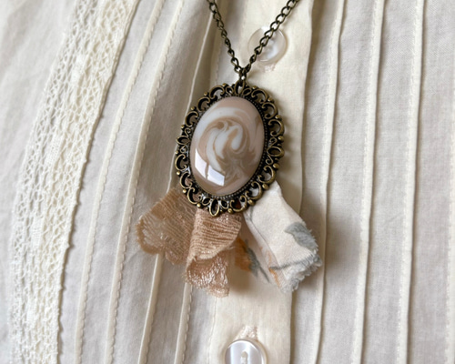 極上　ネックレスとバングル天然素材 　和装小物　骨董　美術品　アンティーク 618bf4ed86ba91b6e4d36af91eb3ba