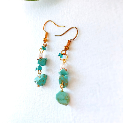 さざれ石の天然石ピアス 4種 イヤリング 天然石 ストロベリークォーツ