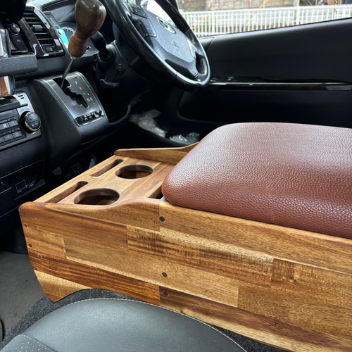 ハイエース200系　ナロー　ワンオフ　ハンドメイド　アルミコンソールBOX ハイエース200系 ナロー センターコンソールボックス wood その他家具