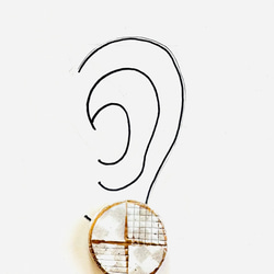 陶器・格子模様の丸型&金継ぎのイヤリングorピアス 3枚目の画像