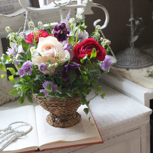 受注制作フライングカップフラワーアレンジメント