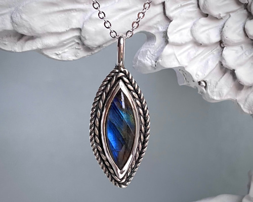 ラブラドライトペンダントトップ（チェーンなし）シルバー950