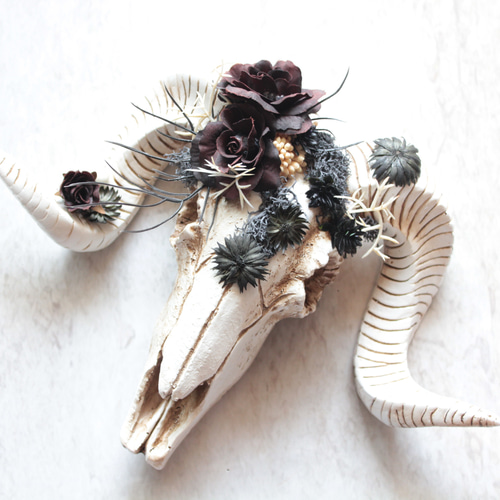 男前な羊の角アンティーク風壁掛けアレンジ【ゴシック】 タペストリー