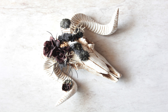 男前な羊の角アンティーク風壁掛けアレンジ【ゴシック】 12枚目の画像