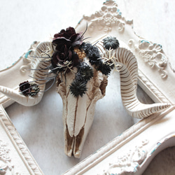 男前な羊の角アンティーク風壁掛けアレンジ【ゴシック】 2枚目の画像