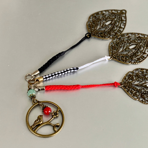 小鳥&赤珊瑚帯飾り 根付け 帯留め ciel 通販｜Creema(クリーマ) 15783110 