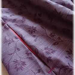 着物リメイク　コクーンワンピース　半袖チュニック　ラベンダー　京紫　　花柄　コサージュ付 3枚目の画像
