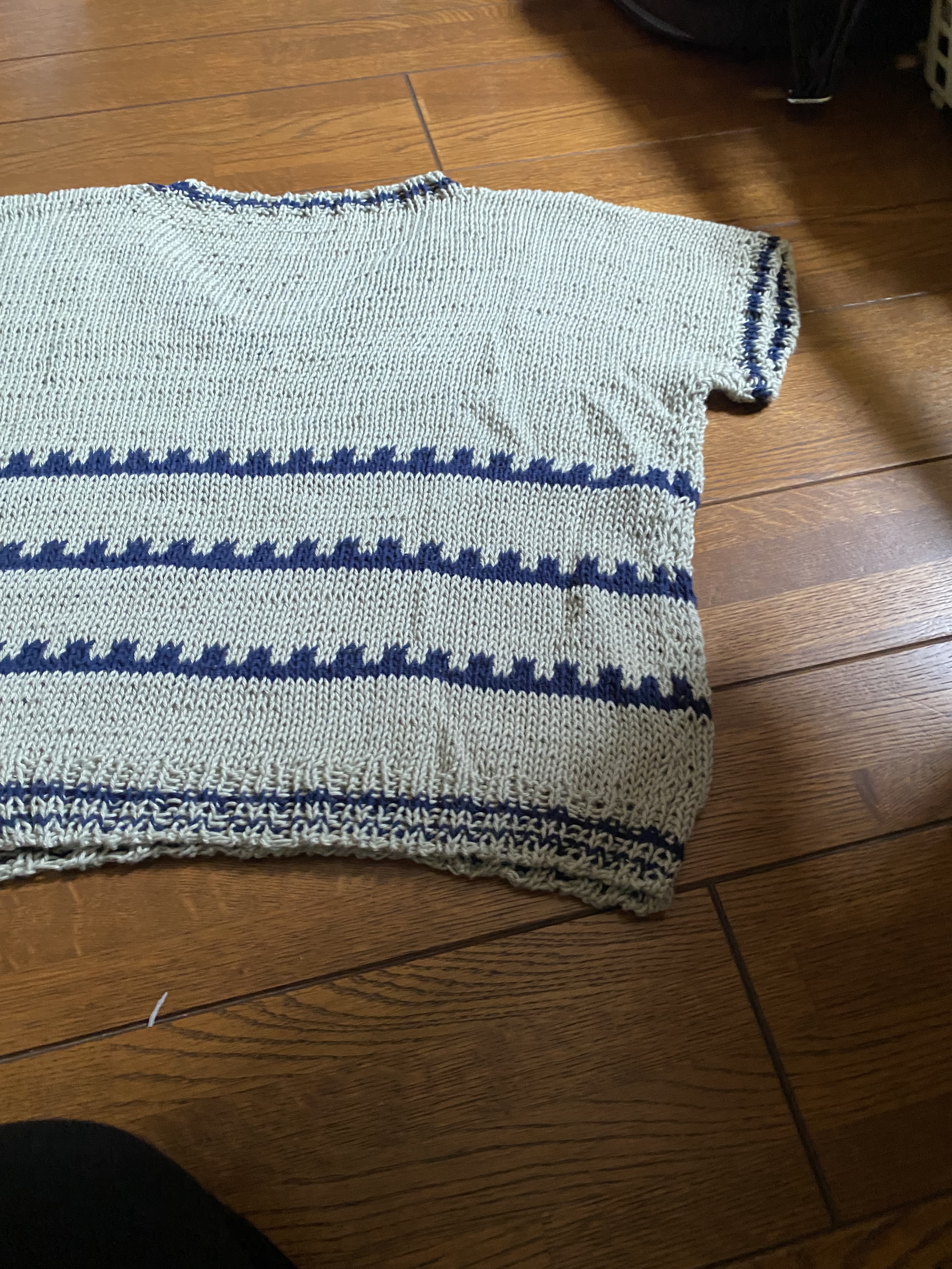 若草色のサマーセーター