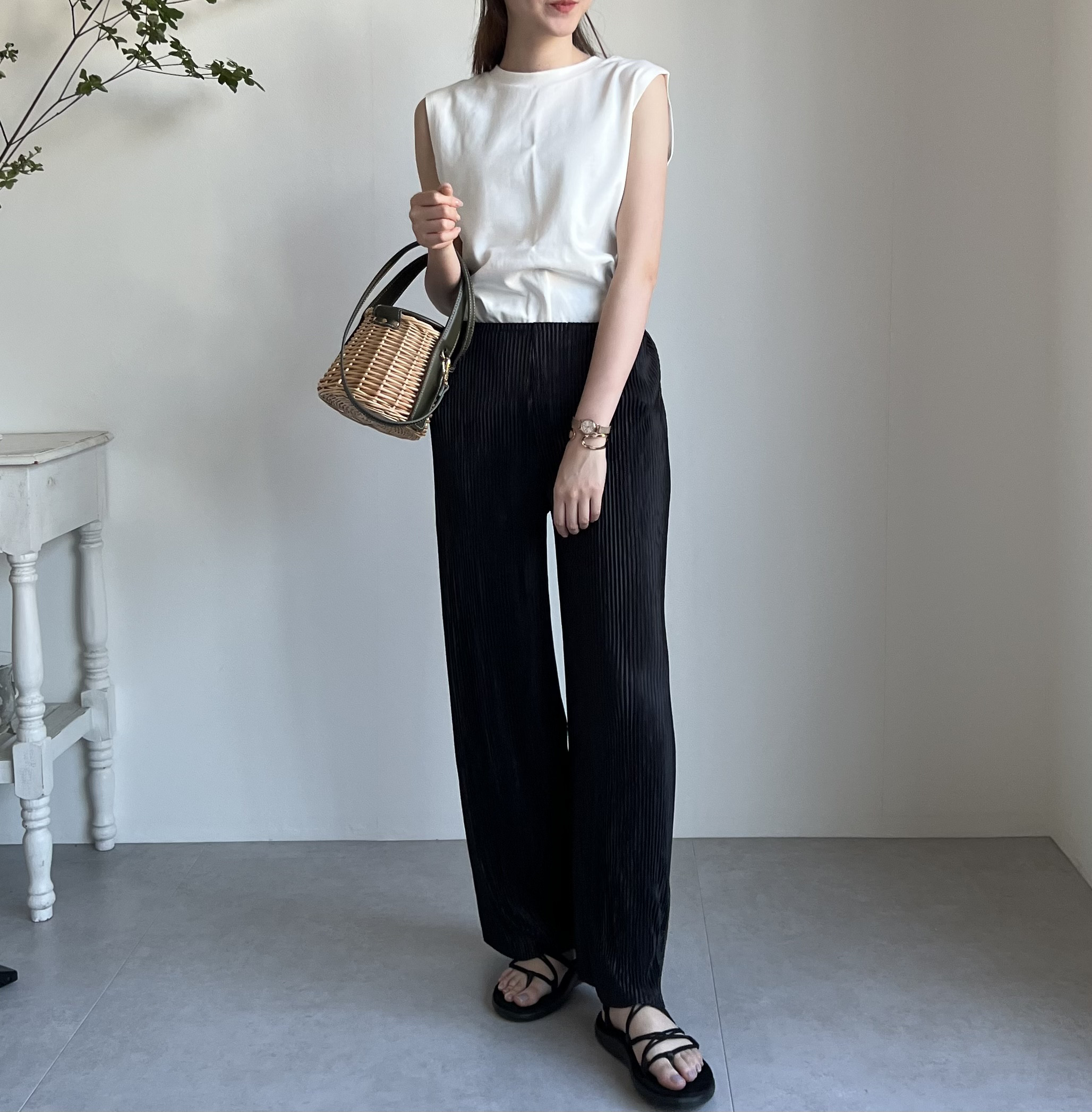 【再販】超楽ちんで薄軽でシワ０！！究極の履き心地プリーツワイドパンツ 全６タイプ【極楽プリーツパンツ無地】