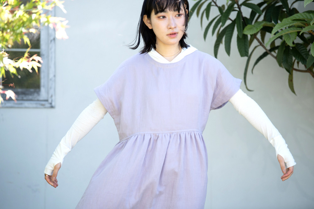 Linen＆Organiccottonガーゼ　ゆったり半袖ロングワンピース【ラベンダー染／ボタニカルダイ】