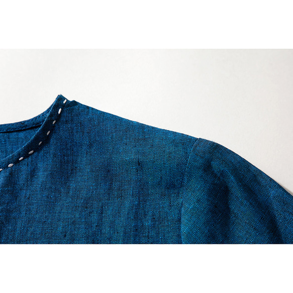 先染めリネンワンピース　半袖ワンピース　波状の刺繍　ウエストに紐調整　ブルー　S-LサイズL203 4枚目の画像