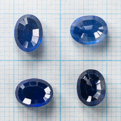 1粒売り　宝石質ブルーサファイアAAA-　ルース　オーバルファセットカット8×6mm 3枚目の画像