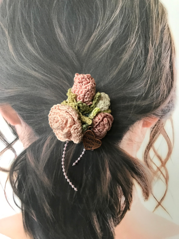 [送料無料]コットン糸で編んだナチュラルお花のヘアゴム髪飾り　ピンク系ミニバラ3種 1枚目の画像