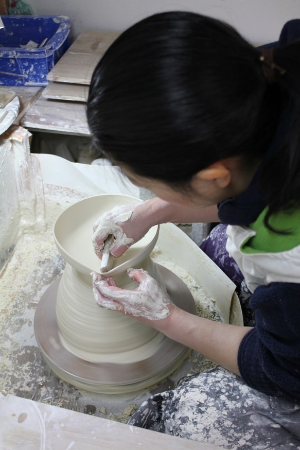 小さな蓋物　　淡黄　蓋物　磁器 8枚目の画像