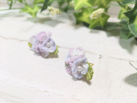 小さな紫陽花のピアス 7枚目の画像