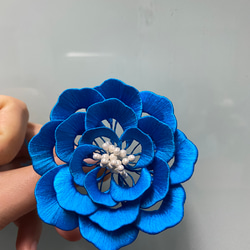 包んだ花-蘭華＜手作りの包んだ花のブローチ＞ 1枚目の画像