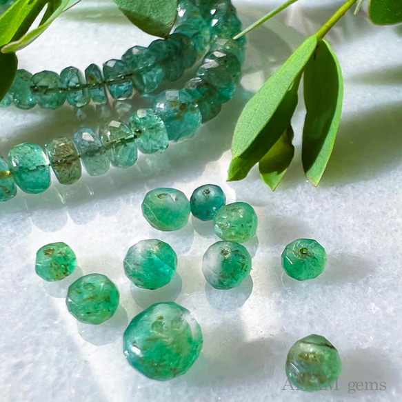 【厚みたっぷり！】 【約5cm】エメラルド ボタンカット【ザンビア産】★ANAMgems 6枚目の画像