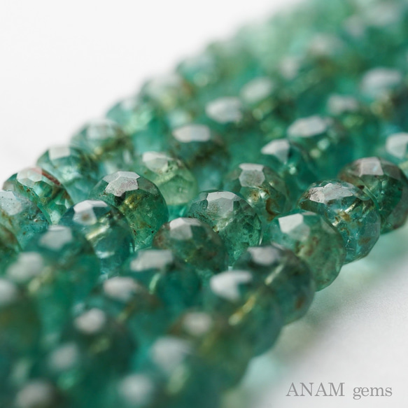 【厚みたっぷり！】 【約5cm】エメラルド ボタンカット【ザンビア産】★ANAMgems 7枚目の画像