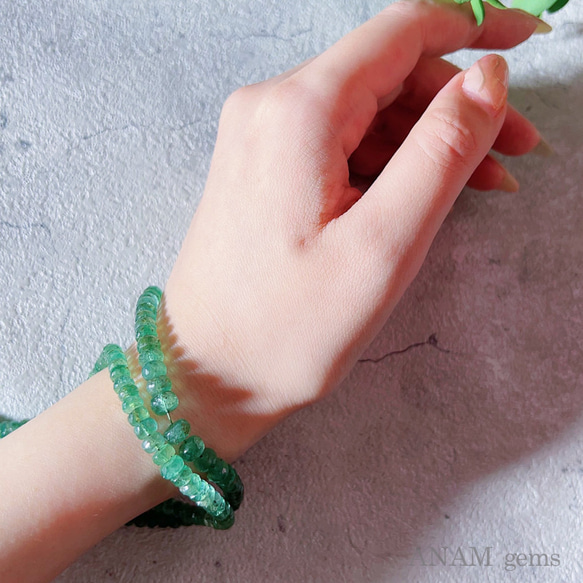 【厚みたっぷり！】 【約5cm】エメラルド ボタンカット【ザンビア産】★ANAMgems 3枚目の画像