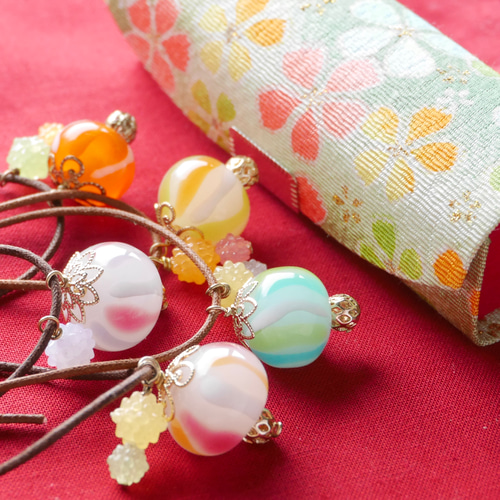 とんぼ玉]手まり飴とこんぺいとうのネックレス＊もも色 ガラス あめ玉