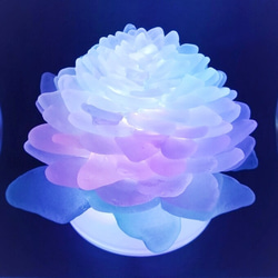 【オーダー】シーグラスのお花のランプシェード ホワイト×ライトグリーン 翡翠（ひすい）大 ギフトラッピング対応【海灯花】 5枚目の画像