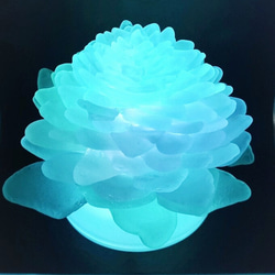 【オーダー】シーグラスのお花のランプシェード ホワイト×ライトグリーン 翡翠（ひすい）大 ギフトラッピング対応【海灯花】 6枚目の画像