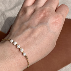 – Shell Pearl シェルパール –Gemstone x Gold Chain Bracelet 1枚目の画像