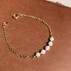 – Shell Pearl シェルパール –Gemstone x Gold Chain Bracelet 3枚目の画像