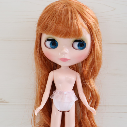 1/6サイズ可動ボディ、ブライス、アイシードール、リカちゃん人形