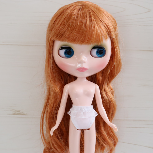 1/6サイズ可動ボディ、ブライス、アイシードール、リカちゃん人形