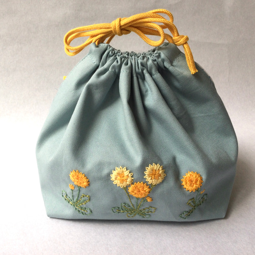 たんぽぽ刺繍のお弁当袋(平型)、巾着袋 弁当袋 ネコデマリ 通販  