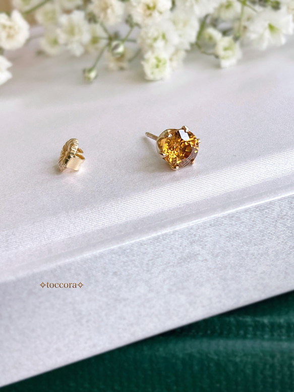 片耳販売】天然石と14kgfꕤ*.6本爪スタッドピアス〜煌めくゴールデン