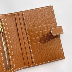 ベルト付き二つ折り財布　コンパクト財布　 ヴォー・エプソン／ゴールド 3枚目の画像