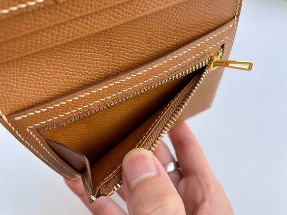 ベルト付き二つ折り財布　コンパクト財布　 ヴォー・エプソン／ゴールド 5枚目の画像