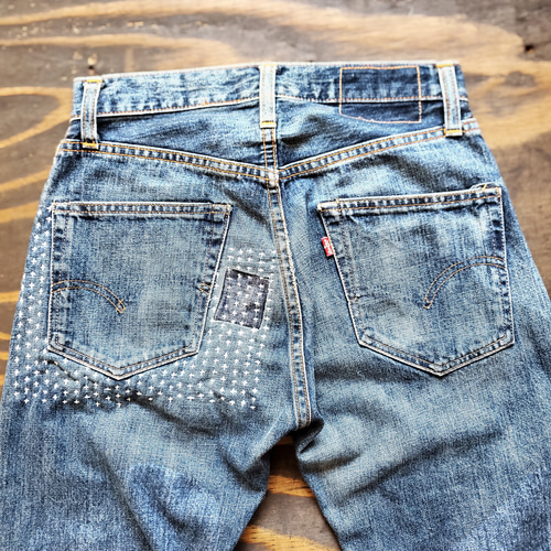 太陽 雨 イメージ 刺し子 パッチワーク USED デニムパンツ Levi 太陽 雨 イメージ 刺し子 パッチワーク USED デニムパンツ Levi