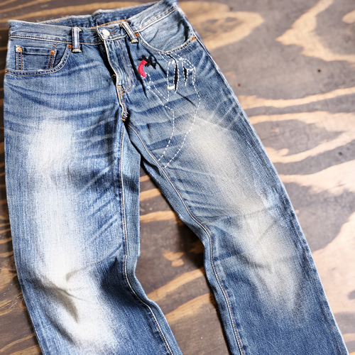 手 刺繍 リメイク ハンドメイド 刺し子 USED デニムパンツ Levi's502