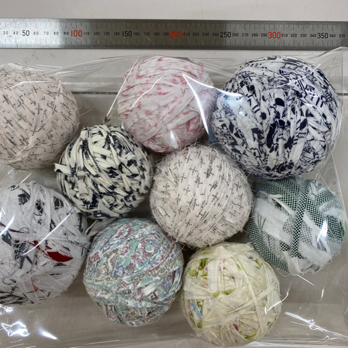 No.54 裂き布　布編み　裂編み　布玉　糸玉　へそ玉　着物ヤーン No.54 裂き布 布編み 裂編み 布玉 糸玉 へそ玉 着物ヤーン