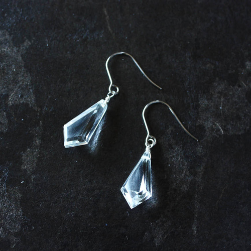 水晶ピアス No. 834 水晶のピアス（silver） ピアス（フック・チェーン） Regulus