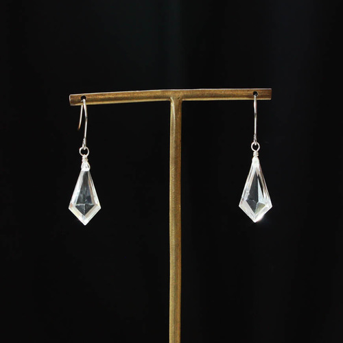 No. 834 水晶のピアス（silver） ピアス（フック・チェーン） Regulus