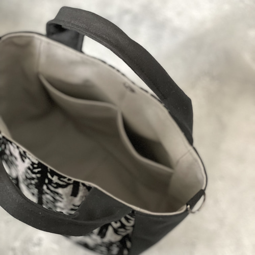 ⚮̈ミナペルホネン metsä ブラック まるっこトート メッツァ