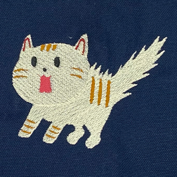 [僅限特價] [免運費] 帆布花園迷你手提包，帶有令人驚訝的貓刺繡 第5張的照片