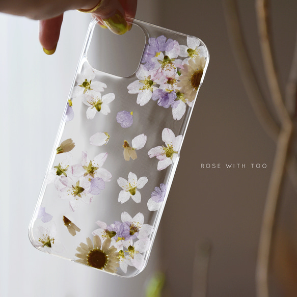 桜の押し花スマホケース【iPhone全機種対応】 1枚目の画像