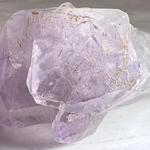 カコクセナイト内包✨　レインボー　ラベンダー　アメジスト　結晶　原石 カコクセナイト内包✨ レインボー ラベンダー アメジスト 結晶