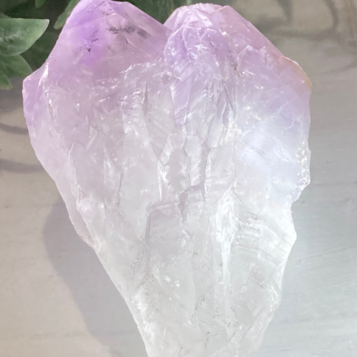 カコクセナイト内包✨　レインボー　ラベンダー　アメジスト　結晶　原石 カコクセナイト内包 レインボー ラベンダーアメジスト 結晶 ラフ